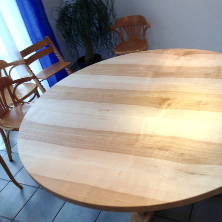 Holztisch rund Holztisch rund